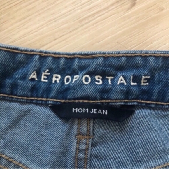NEW!!! Aeropostale Distressed Mom Jeans - Picture 8 of 11